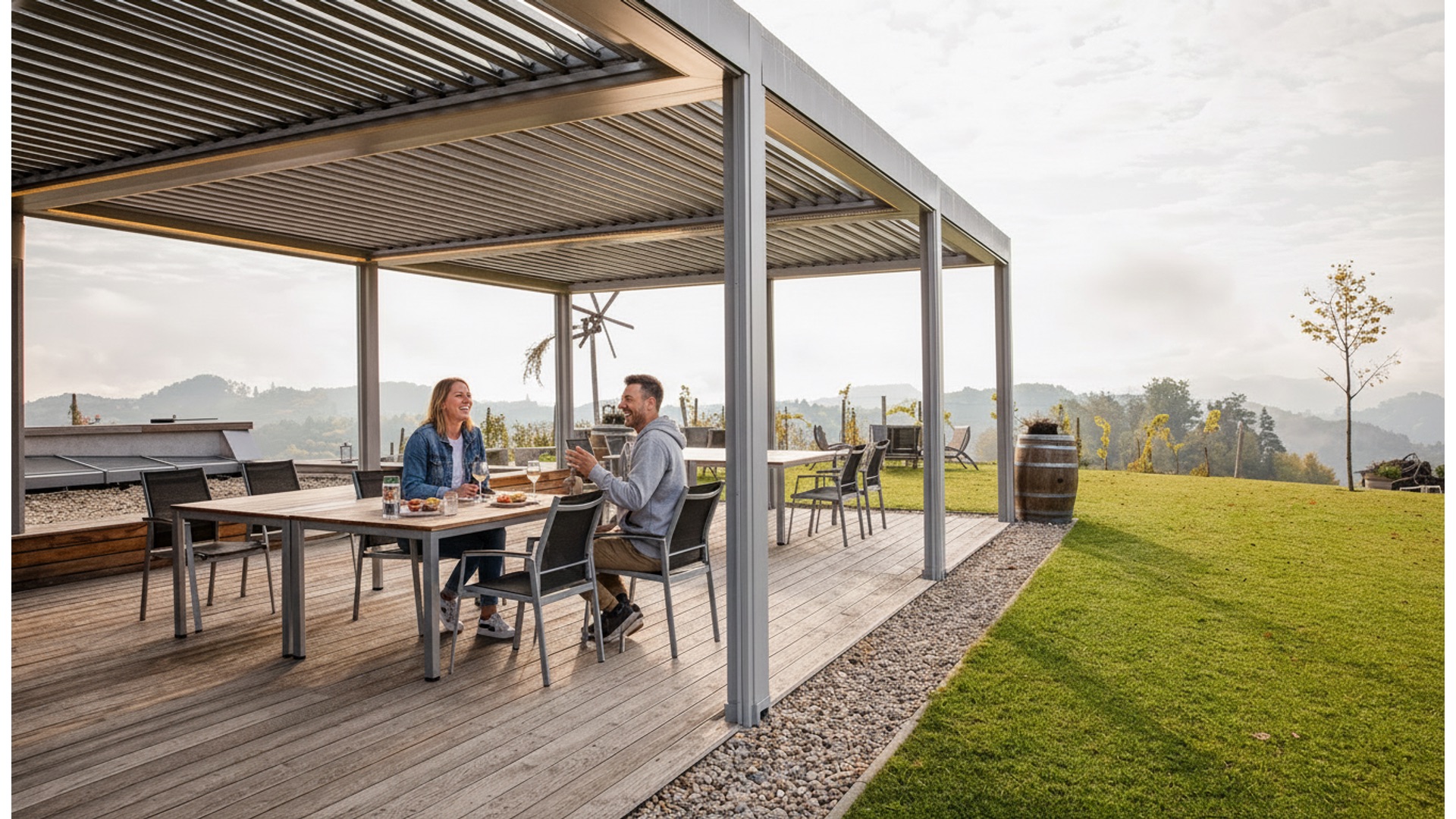 Outdoor-Living: Sonnenschutz und Pergola plant und montiert ALUSOL in Wien, Niederösterreich, Oberösterreich, Burgenland und Steiermark.
